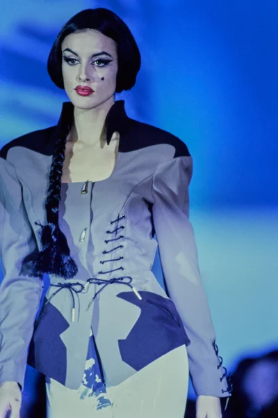 Look 13